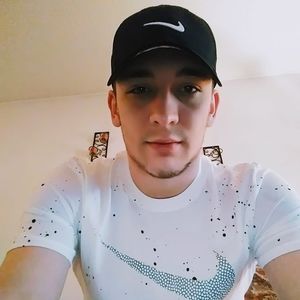 Meet your Posher, Justin